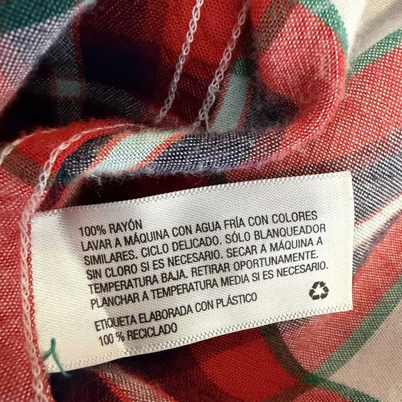 Universal Thread Women's Button Up Shirt Size L Red Plaid Cabin Core Camp Core - Picture 8 of 9